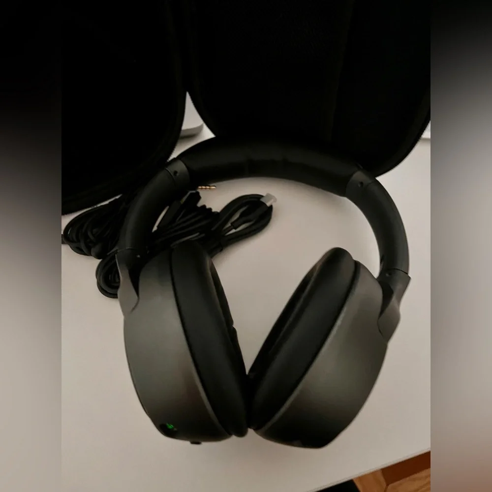 Google Acrux Wireless Headphones | Noise Cancelling Mic | New w/ Case